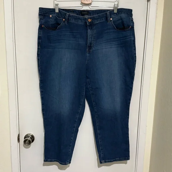 Talbots Blue Cropped Jeans - Picture 2 of 5